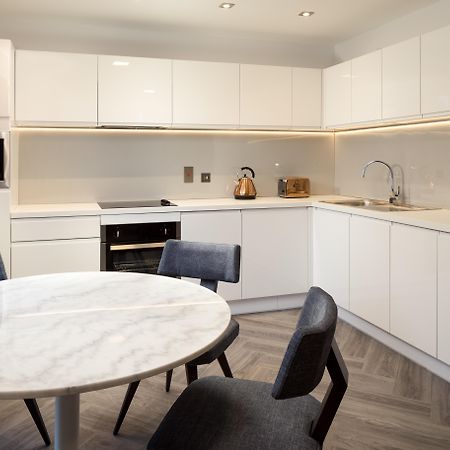 Roomzzz London Stratford Bagian luar foto