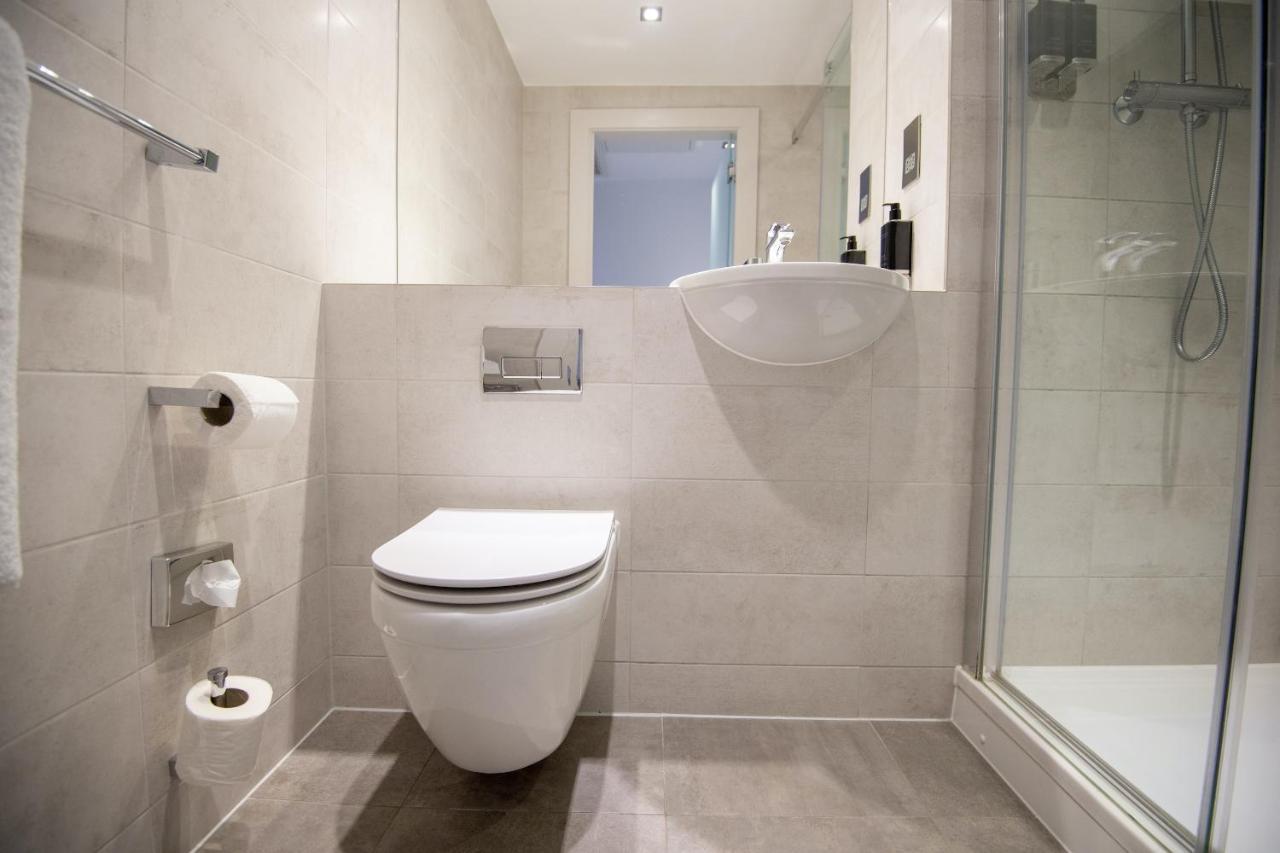 Roomzzz London Stratford Bagian luar foto