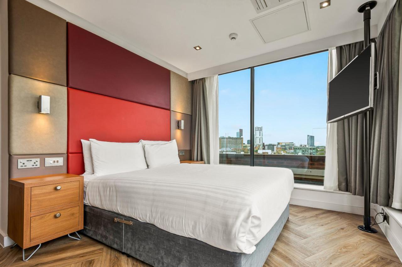 Roomzzz London Stratford Bagian luar foto