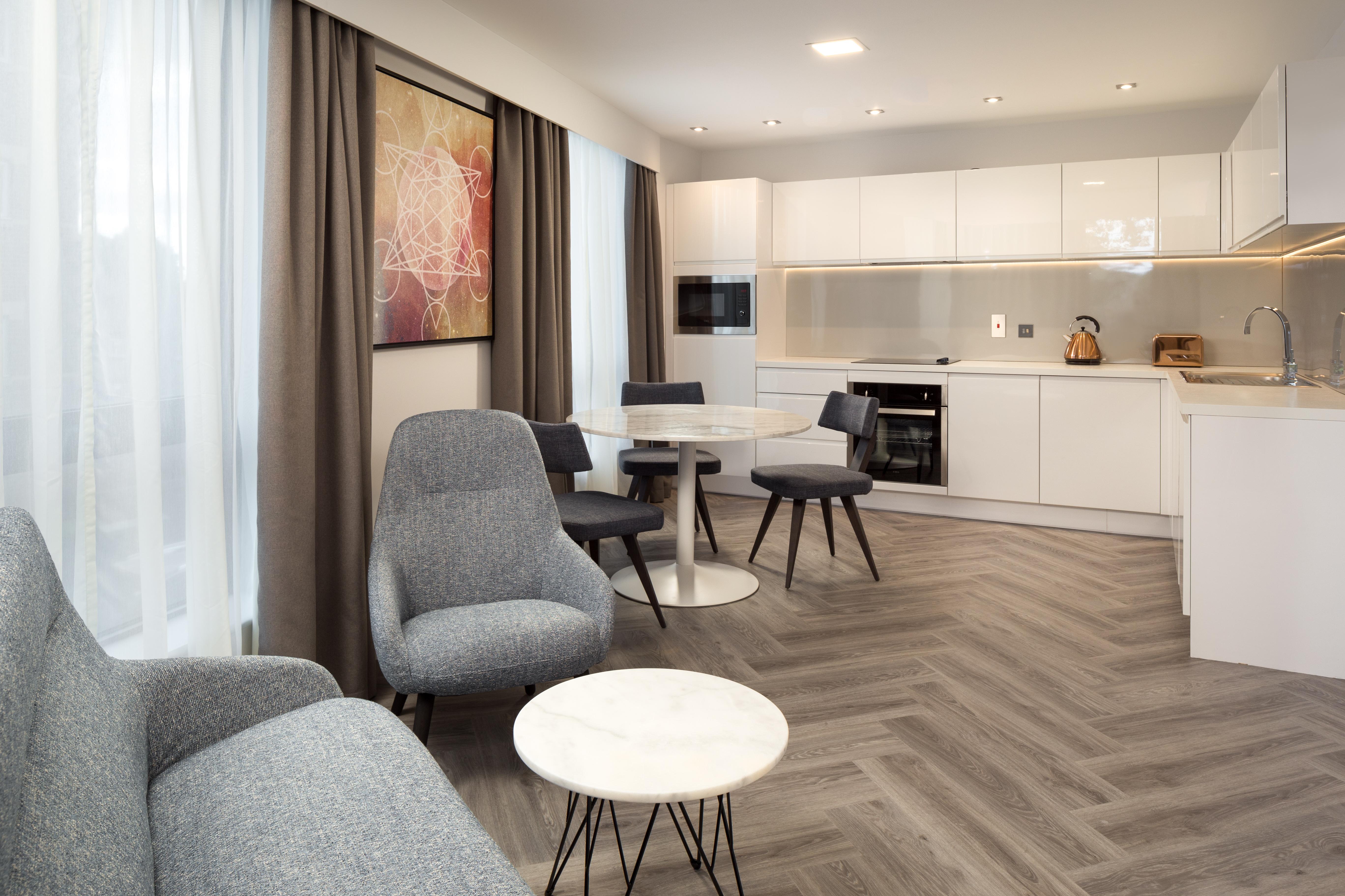 Roomzzz London Stratford Bagian luar foto
